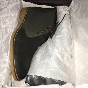 Banana Republic Peter olive green khaki chukka boot mens size 8.5 NEW IN BOX Steve Madden | Shoes | Banana Republic Peter Olive Green  main image 2